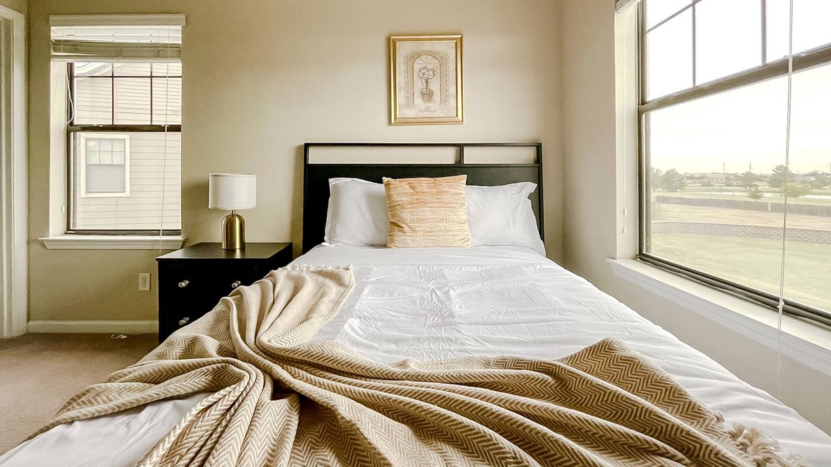 Stillwater Apartment | Breathtaking 2BD/2.5BA + Gym - Stillwater