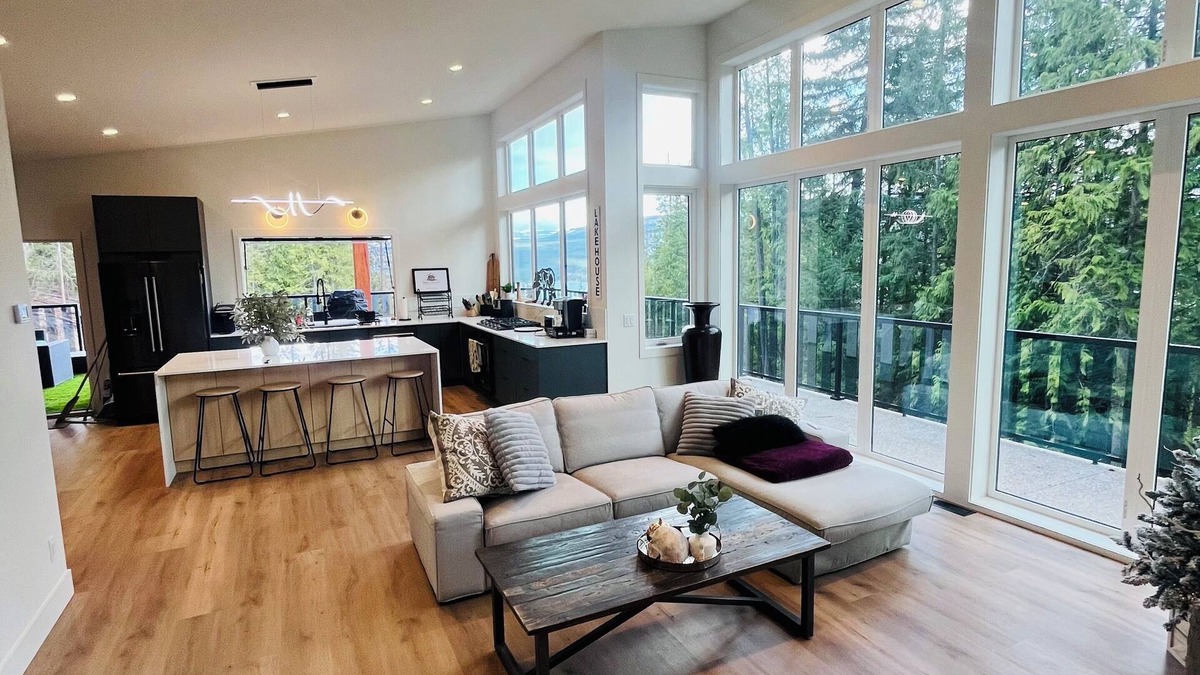 Anglemont Ski Chalet | Breathtaking 4-bedroom retreat on 2.5 private acres with views you won’t forget!