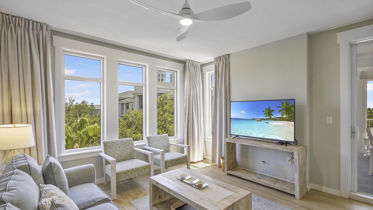 Villa Lago Condo | "Breathtaking Bay Views: 5th Floor 1BR | 1BA, Full Kitchen." at Sandestin Golf and Beach Resort!