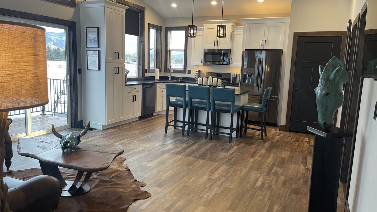 Bozeman Apartment | Breathtaking Bridger Mountain Views! Brand New!