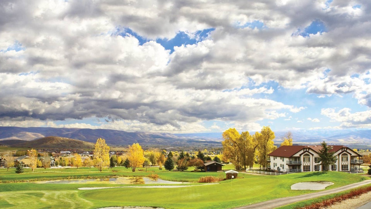 Midway Resort | Breathtaking in all directions!