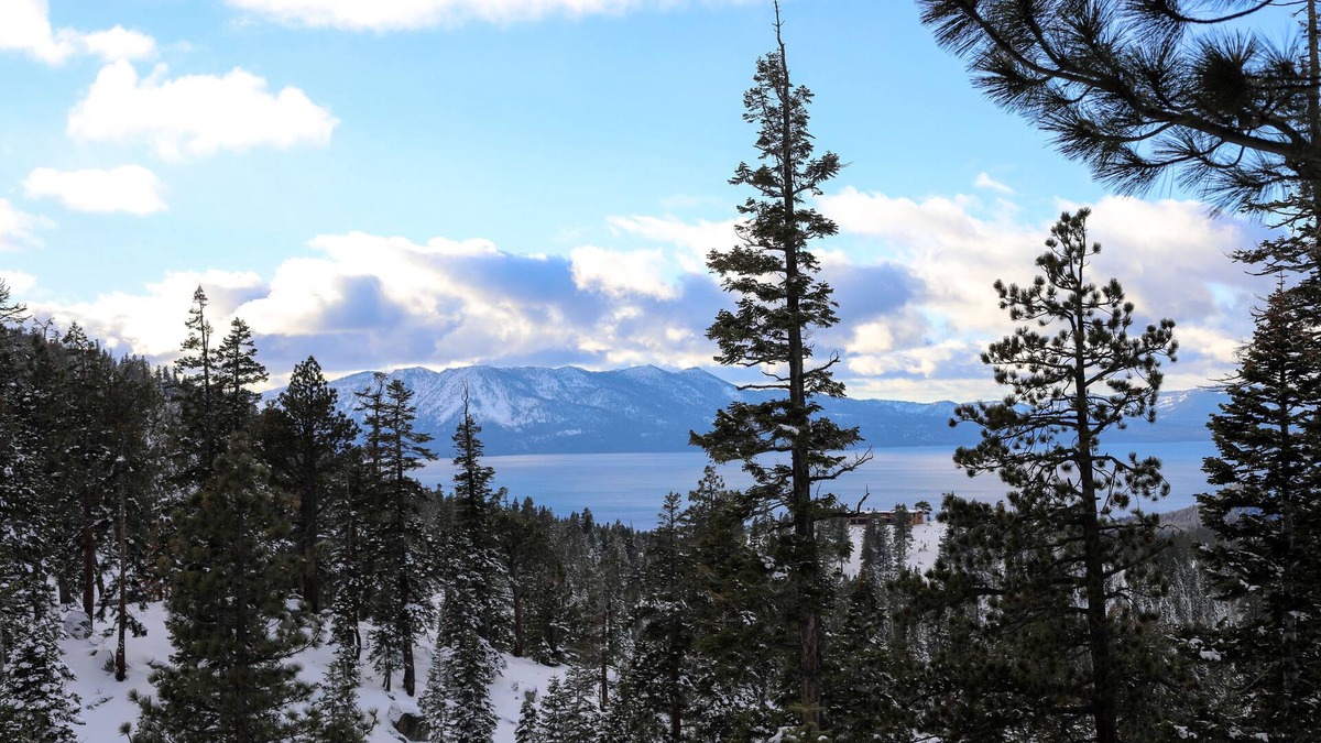 Tahoe Village Condo | BREATHTAKING LAKE AND MOUNTAIN VIEWS! 2 PRIVATE BALCONIES! HIKE OUT!