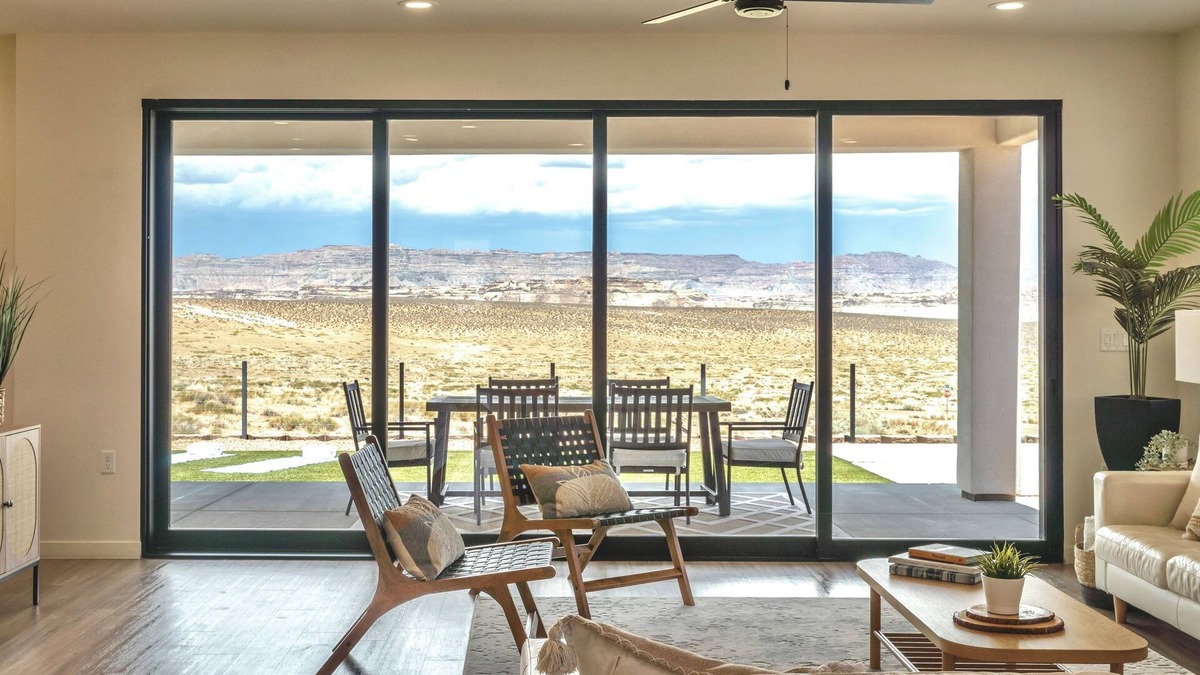 Greenehaven House | Breathtaking Lake Powell Views from Surf-Themed Home with Hot Tub - Sleeps 14+