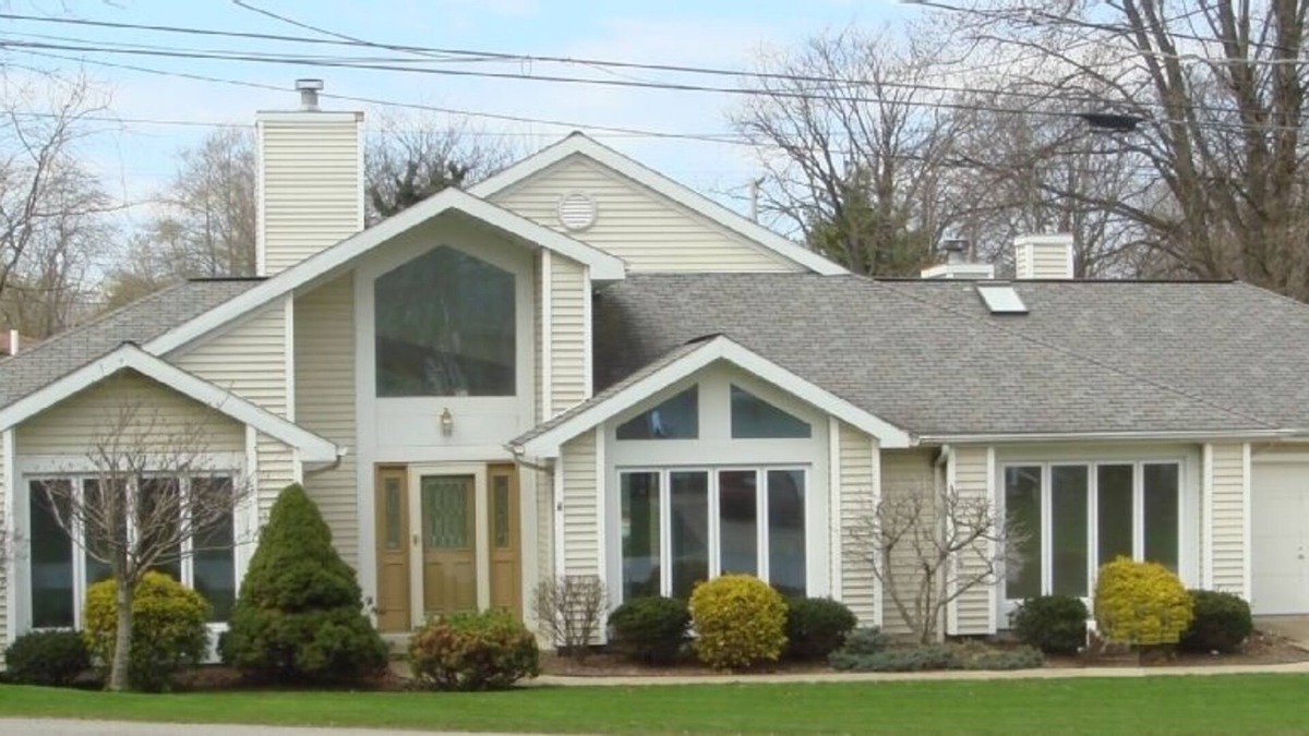 Huron House | Breathtaking Ranch Home with Private Pool, Patio at Cedar Point