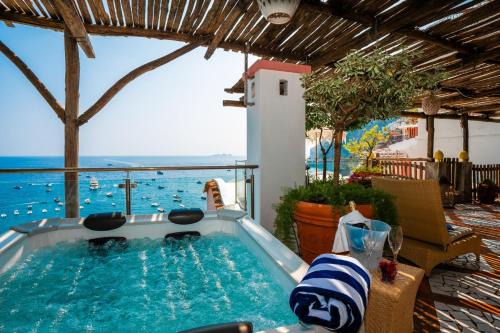 Positano City Centre House | Breathtaking Room in Heart of Positano with Stunning Sea Views