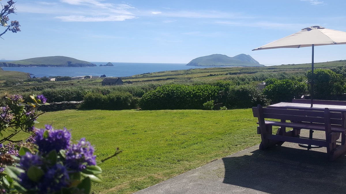 Dunquin House | Breathtaking scenery of Great Blaskets and Skellig Islands on Wild Atlantic Way