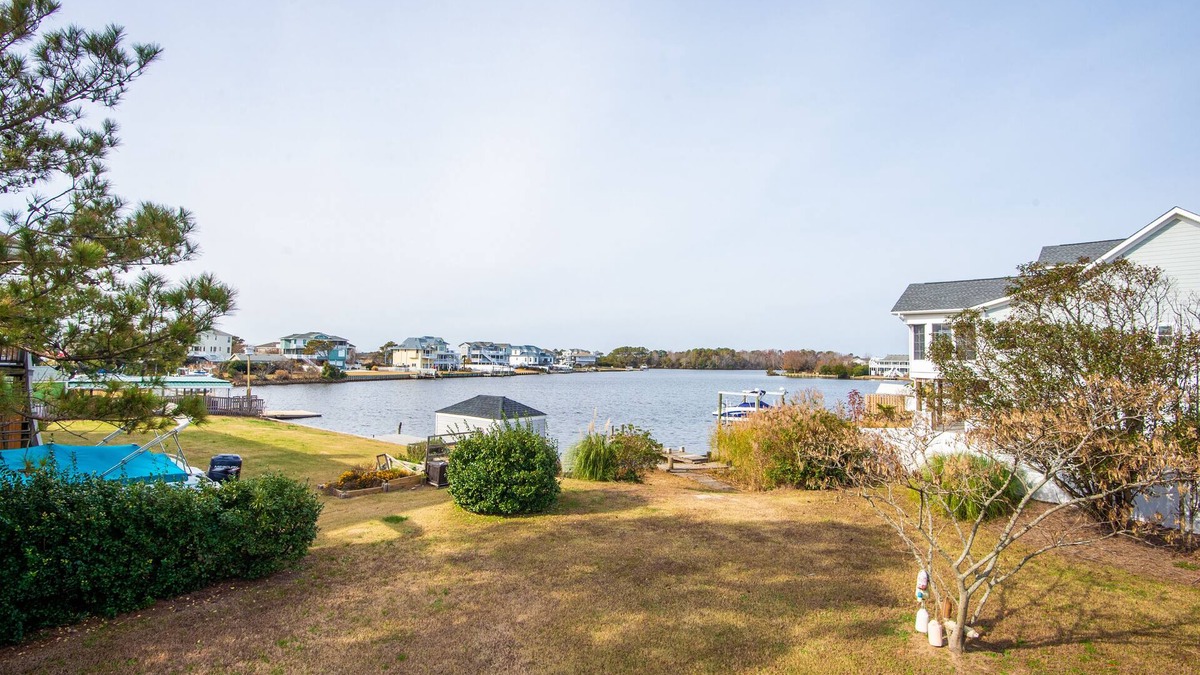 Sandbridge House | Breathtaking Sunsets On Back Bay- Your Sandbridge Escape Awaits!