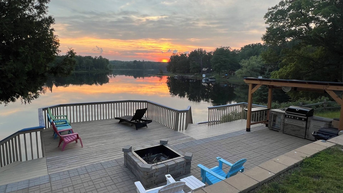 Curtis Township House | Breathtaking sunsets from sandy, eastern shore of North Lake!