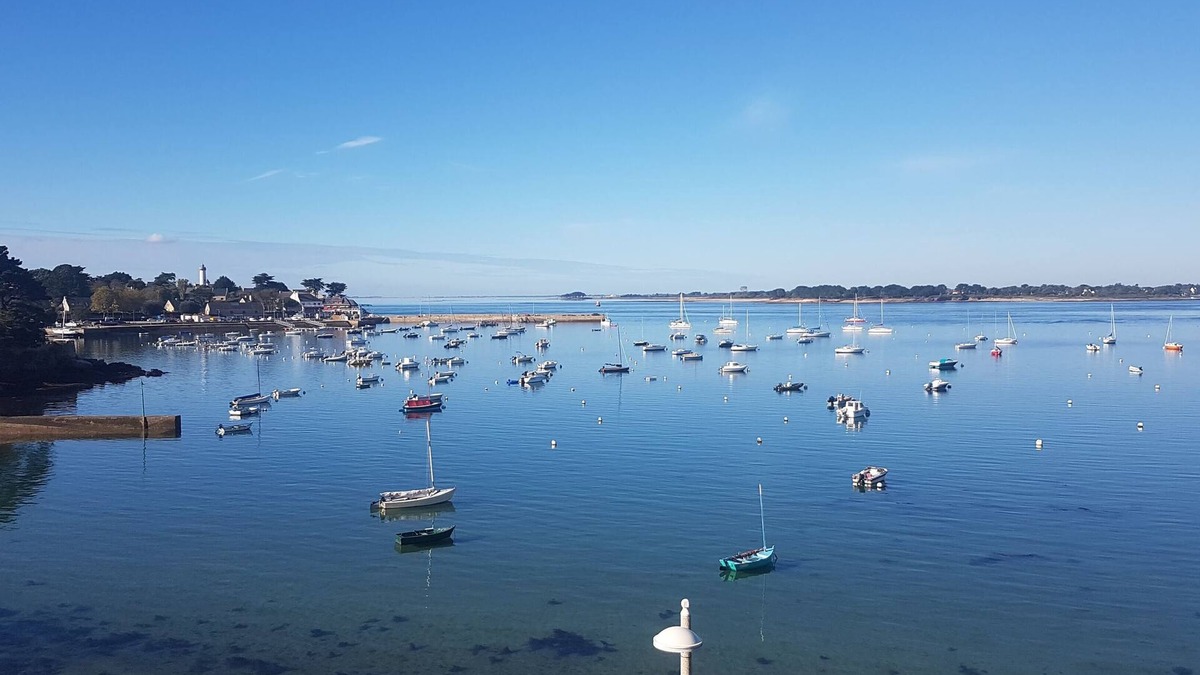 Arzon Apartment | Breathtaking view of the entrance to the Golfe du Morbihan