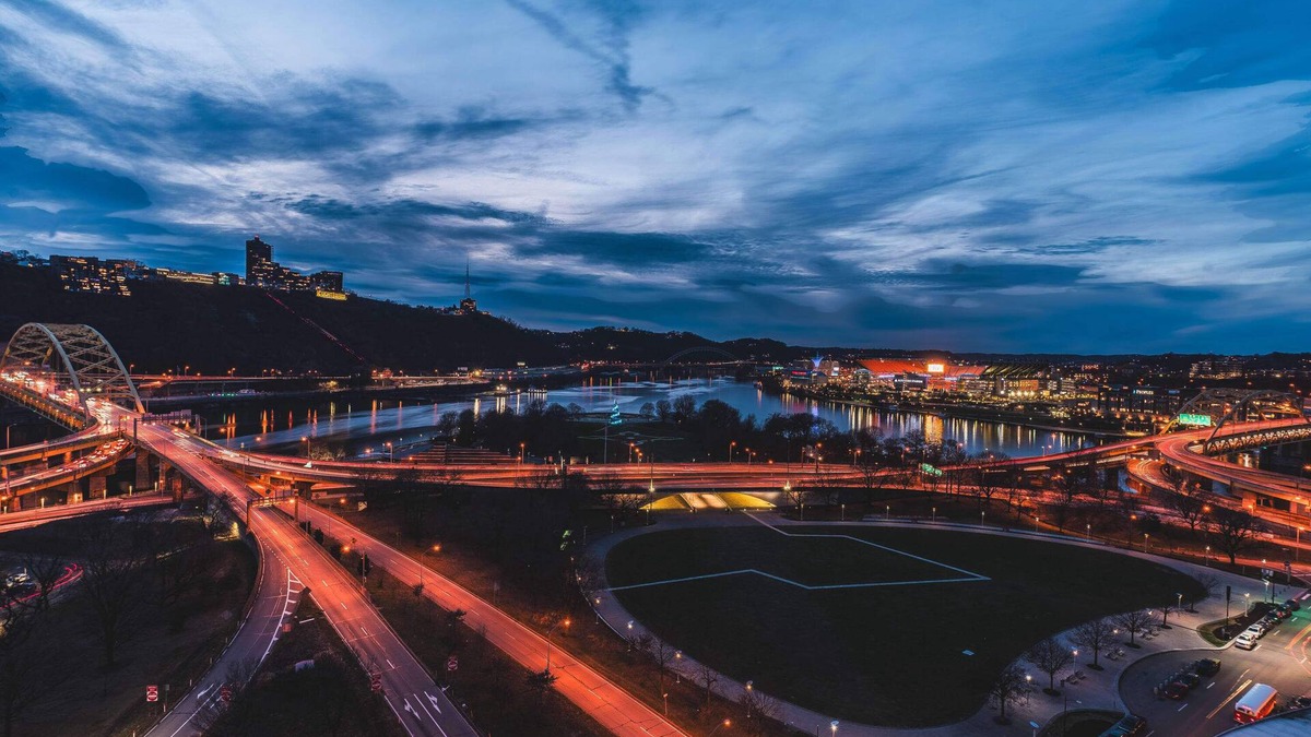 Downtown Pittsburgh Apartment | Breathtaking Views 1BD Luxury Downtown Pittsburgh