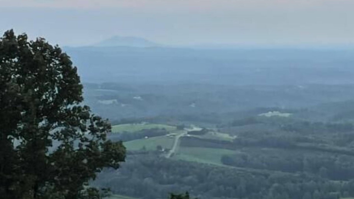 Fancy Gap House | Breathtaking views amid a “PEACE” of heaven!