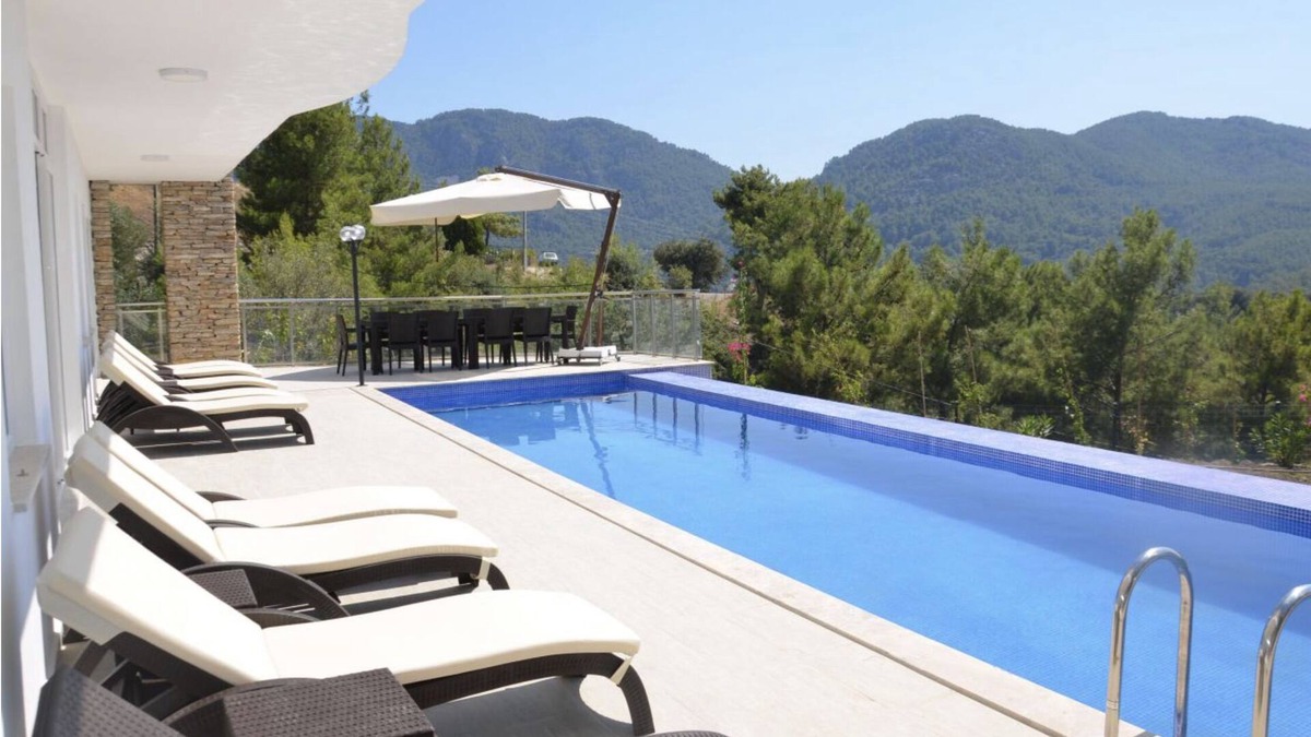Ortaca Villa | Breathtaking views from the infinity pool of the famous Iztuzu beach view.