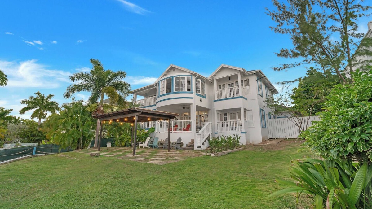 Boscobel Villa | Breathtaking Villa with ocean views, hot tub, BBQ, and steps from the beach