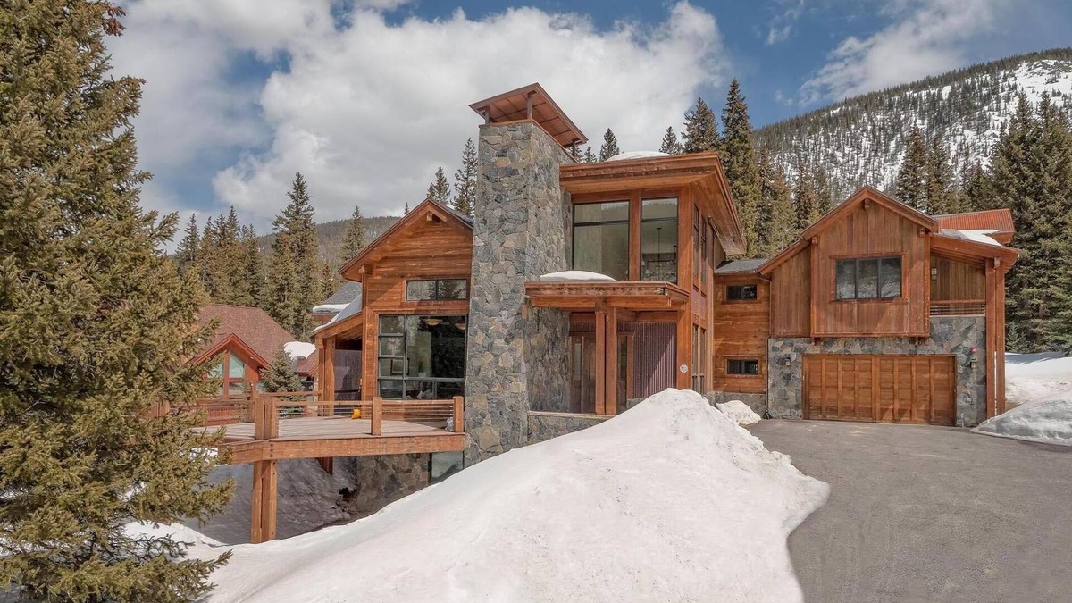 Blue River House | Breckenridge Modern Luxury Home with Hot Tub - Minutes to Slopes, Sleeps 10