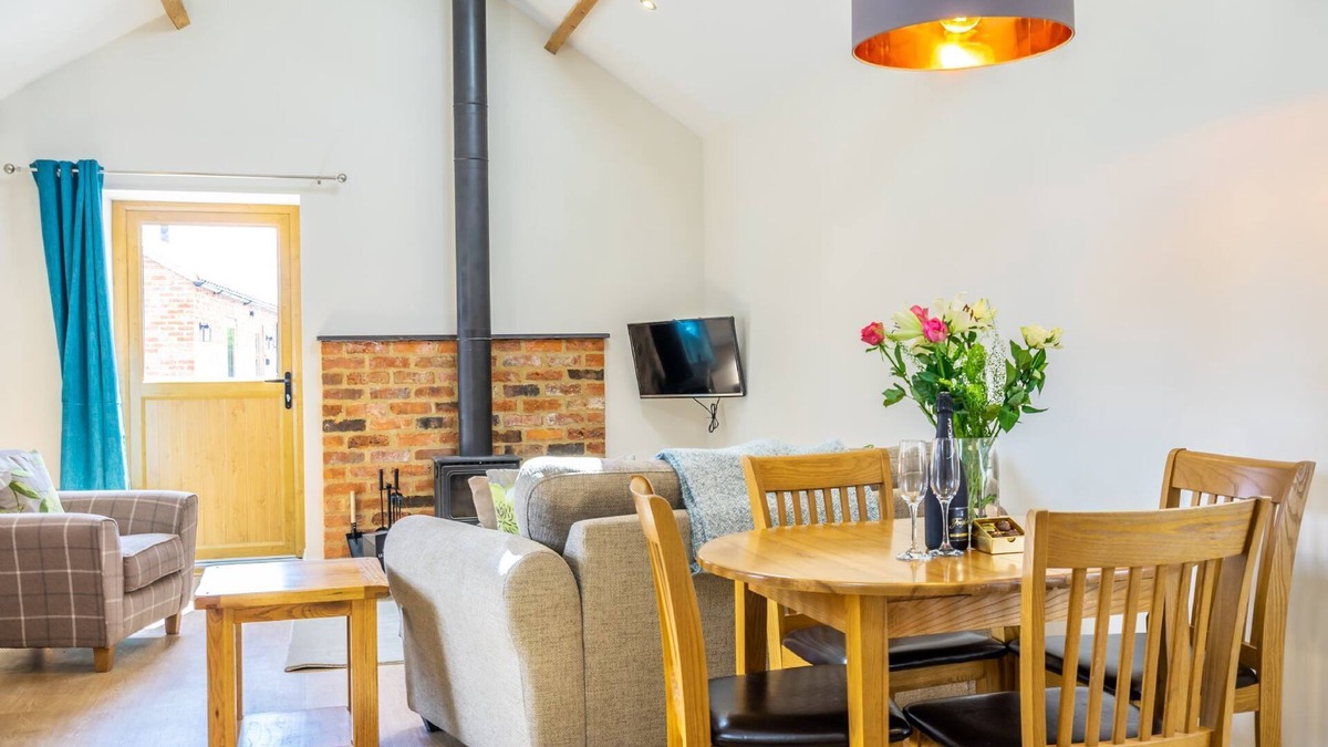York Cottage | Brecks Farm - The Parlour - a family break that sleeps 4 guests in 1 bedroom
