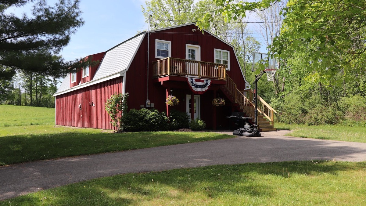 Cooperstown Apartment | Breezy Acres Farm Apt 1- large yard, fire pit, game room near Cooperstown