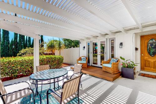 San Carlos House | Breezy Bungalow