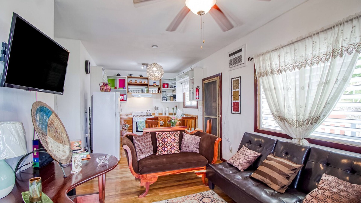 Georgeville House | Breezy hilltop estate with plunge pool, picnic areas, private deck, AC, & WiFi