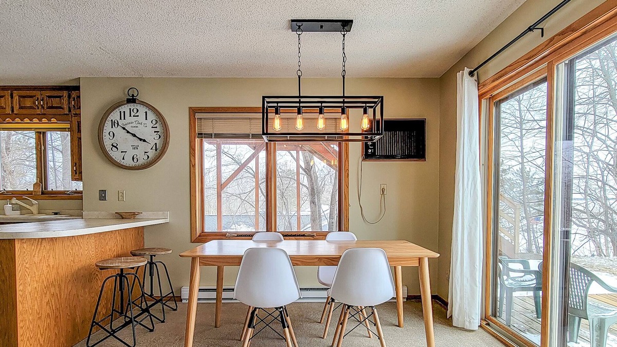 Bemidji Condo | Breezy Hils - Right on Lake Bemidji family size (two condos) 10 mins to downtown