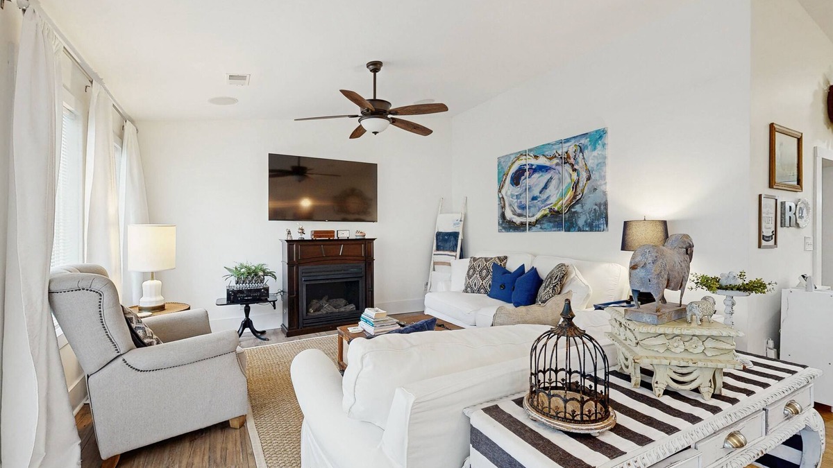 Hanahan House | Breezy, renovated home with fenced yard, front porch & lovely living spaces
