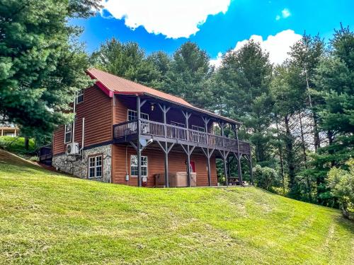 Piney Creek House | Breezy River Mountain Cabin