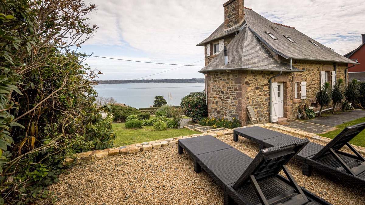 Perros-Guirec Ski Chalet | BREIZH KARET, perros guirec, vue mer