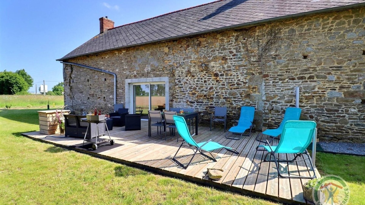 Saint-Brice-en-Cogles House | Breizh Roch - Maen Roch