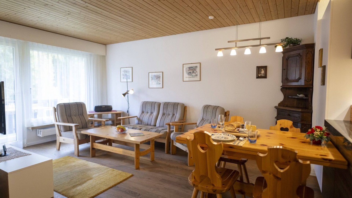 Engadin Scoul Apartment | Brentschpark No. c96: Cosy 2.5-room flat in the quietly located Brentschpark neighbourhood