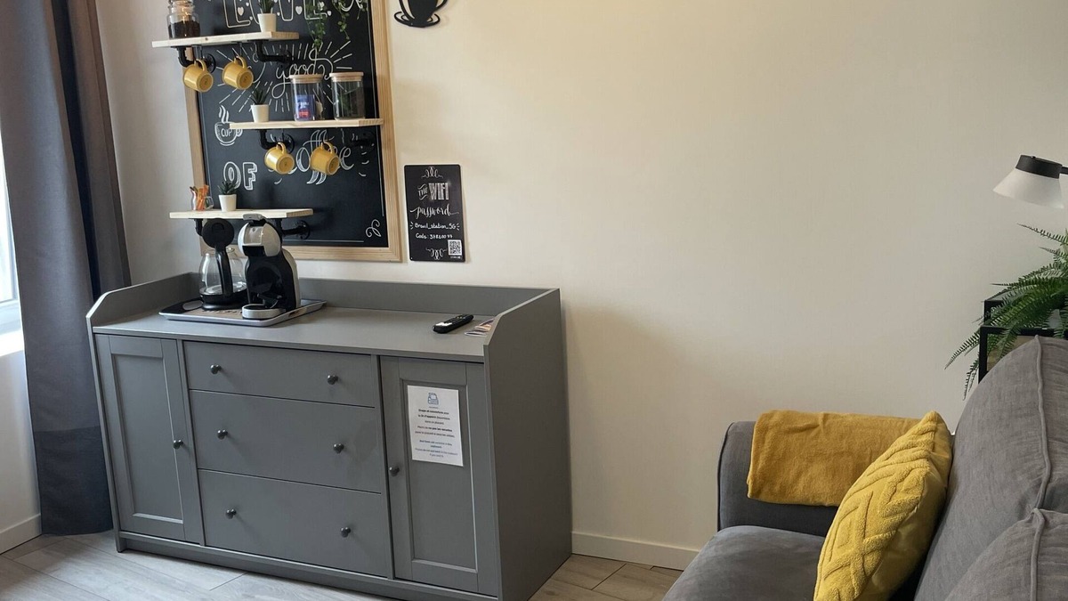 La Mure Apartment | Breuil Station, platform 2. Fully-equipped studio