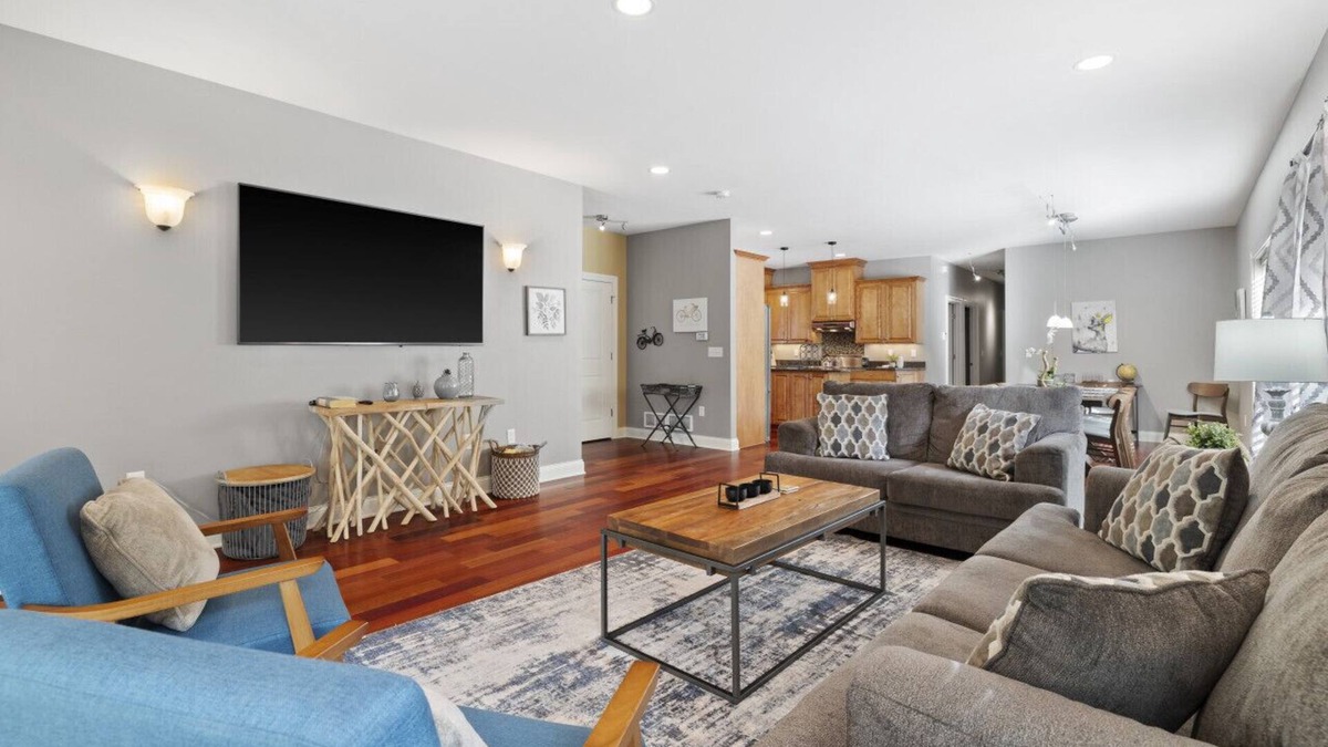 Brewers Hill Condo | Brewers Hill Belle, 3 bed, 3 bath, & balcony