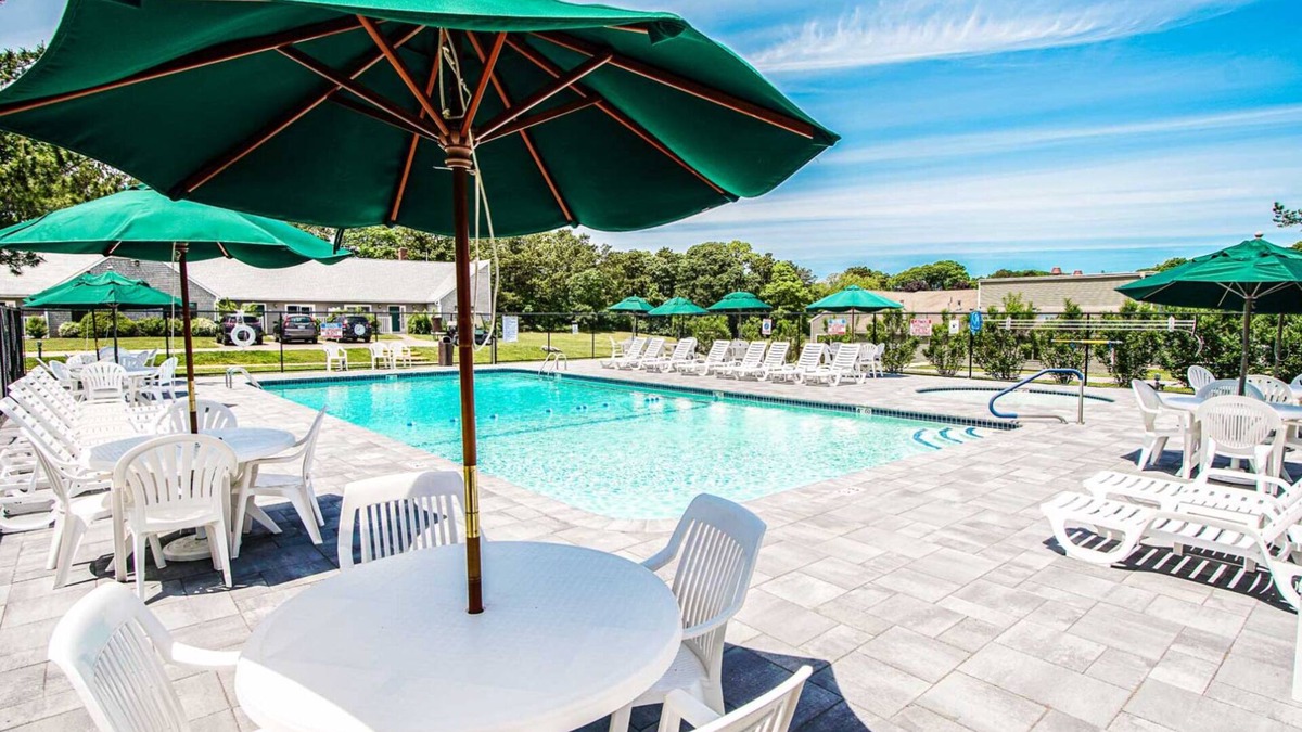 Brewster Resort | Brewster Green Resort 3-bedroom unit w/2 pools-one indoor, hot tub, fitness room