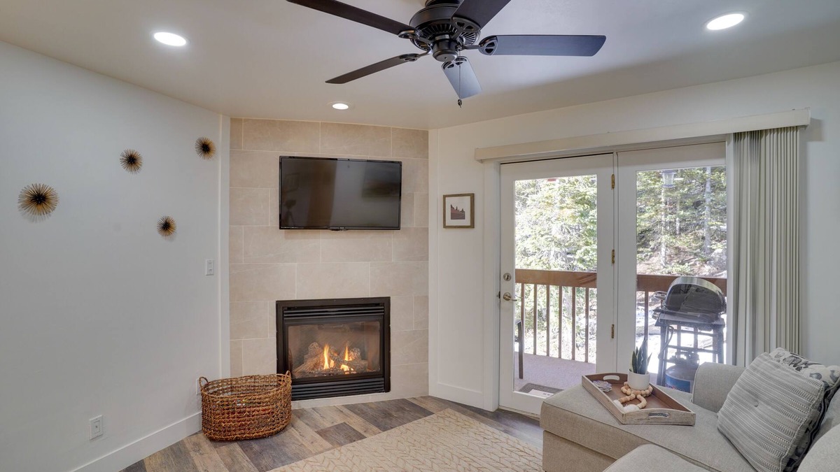 Steam Engine Meadows Condo | Brian Head Condo w/Balcony, Grill & Mountain View