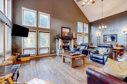 Blowing Rock House | Briarcliff Mountain View Lodge