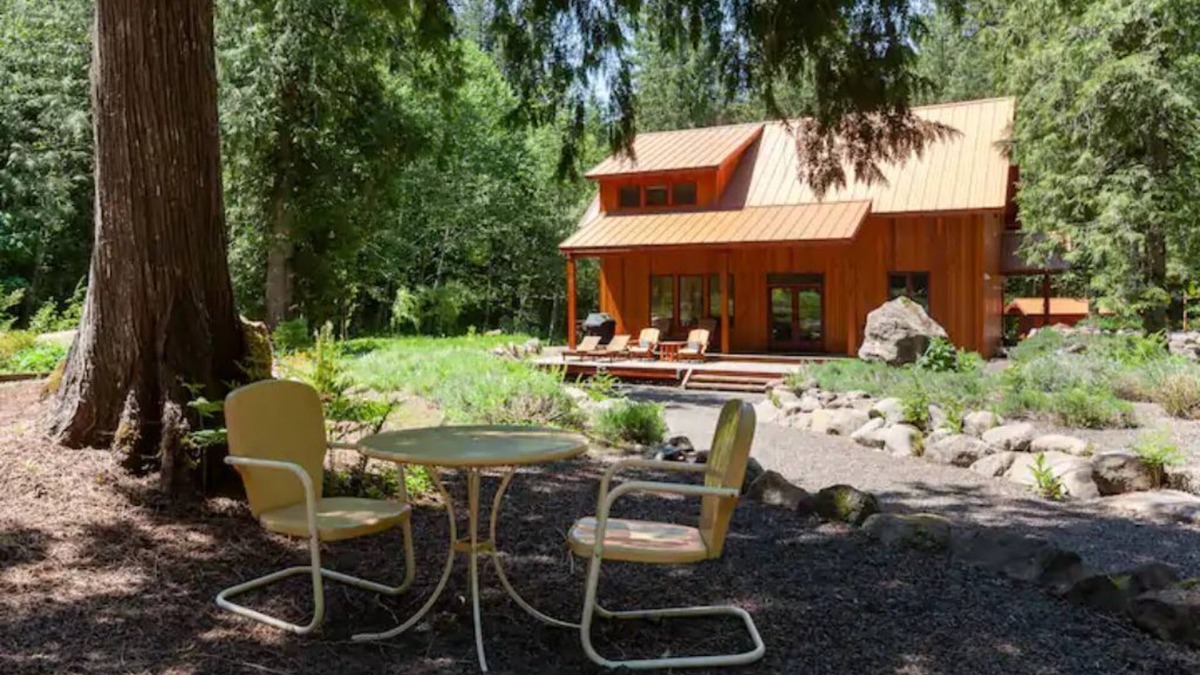 Rhododendron House | Briarwood House on Mt. Hood- Peace and Serenity- Bike/hike/board/ski