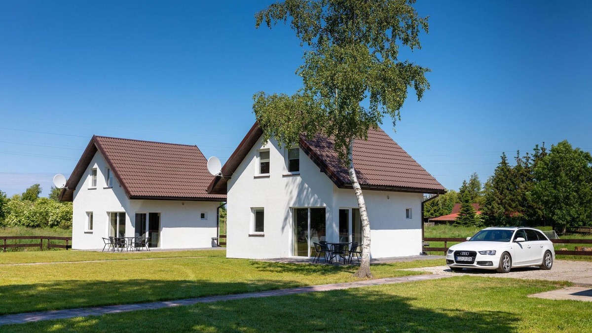 gmina Karnice House | Brick House in Lędzin near Dutch Windmill