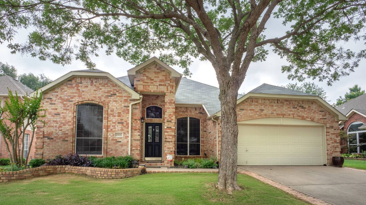 Euless House | Brick & Ivory Waters