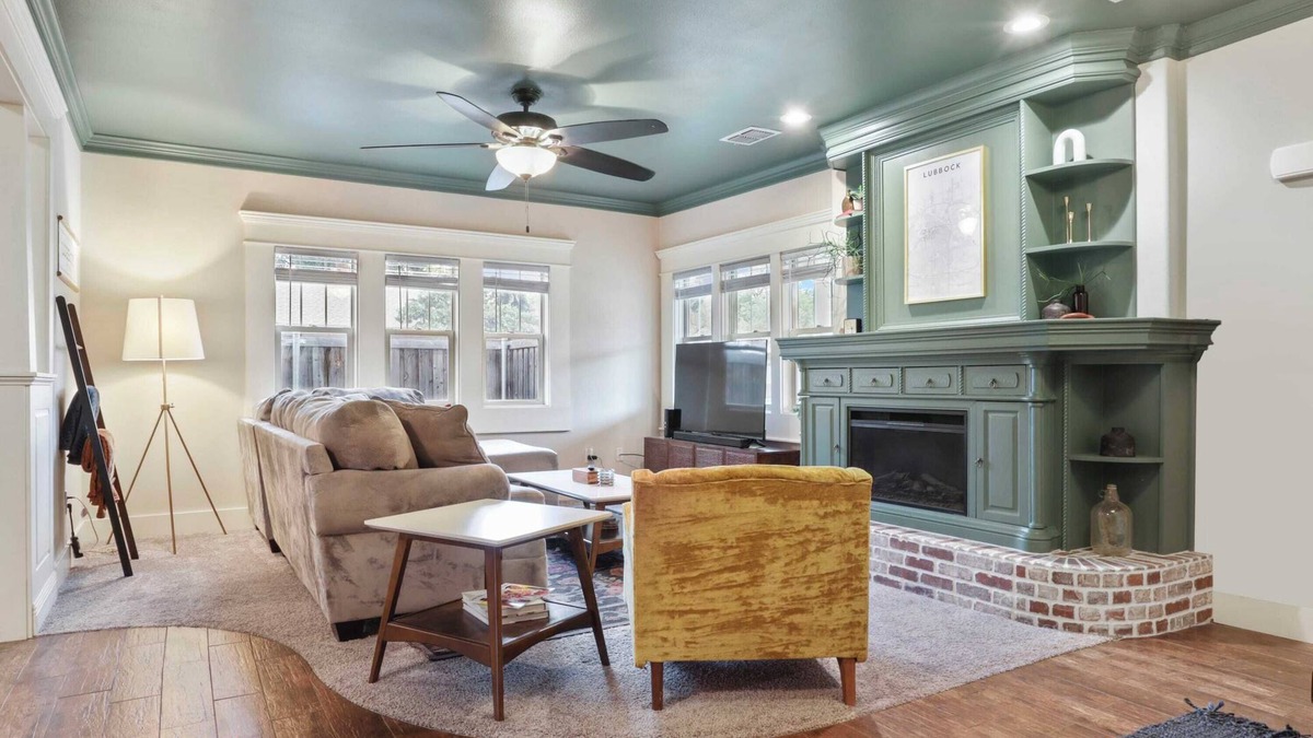 South Overton House | Brick Road Retreat - 3BR/2BA - Walk to Tech