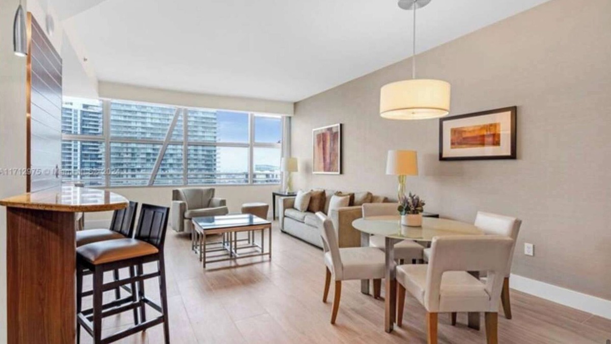 Brickell Apartment | * Brickell AKA Condo by Palermo Home