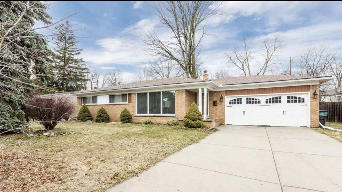 Birmingham Villa | Brickell House Of Birmingham | Bloomfield Hills | Troy