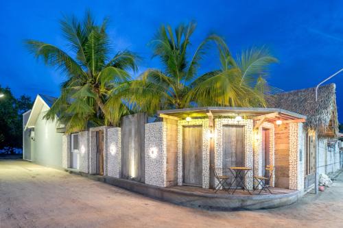 Rasdhoo House | Brickwood Rasdhoo- Beach front