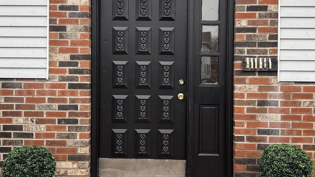 Girard Apartment | Bridge The Gap Modern & Fresh 2 Br near Elk Creek & Presque Isle Erie 20 Minutes