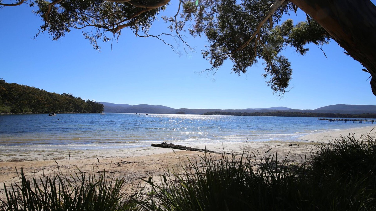 Port Arthur Cottage | Bridgecroft Beach Shack - blissful spa retreat for 6