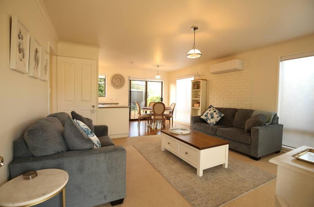 Richmond Villa | Bridgecroft Cottage - Cosy 2 bedroom cottage