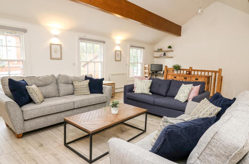 Howey House | Bridgend Cottages