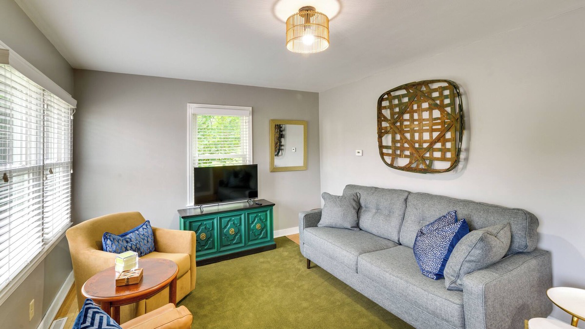 Bridgeport House | Bridgeport Home - 2 Mi to Deegan & Hinkle Lakes!