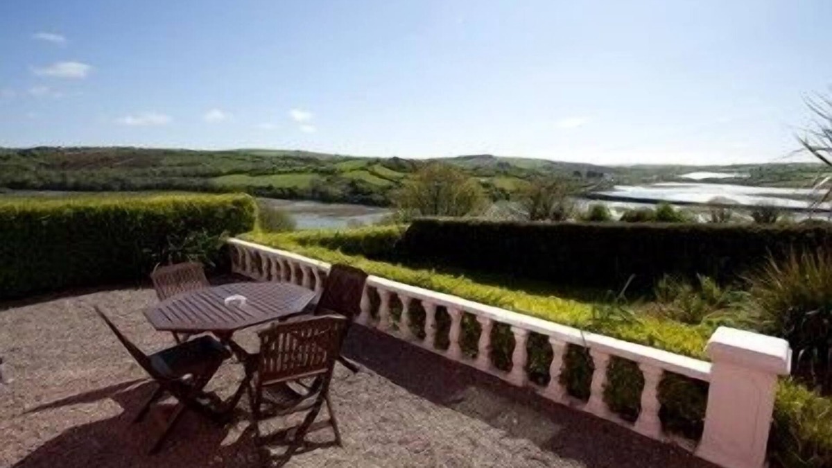 Kilbrittain Bed & Breakfast | Bridgeview Farmhouse