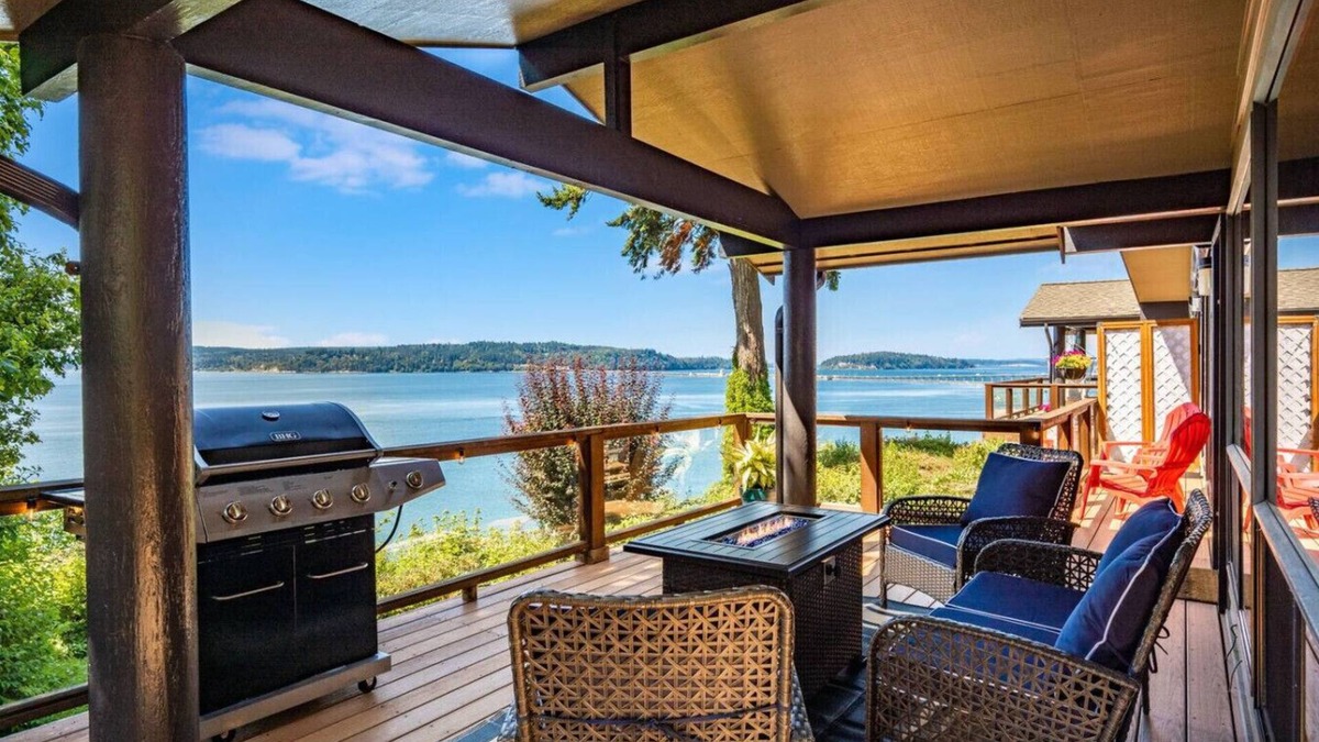 Poulsbo House | Bridgeview Lookout w/Vast Water Views & Hot Tub!