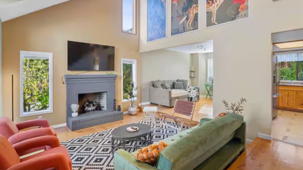 Gresham Apartment | Bridging the Gorge & City: Your Cozy Home!