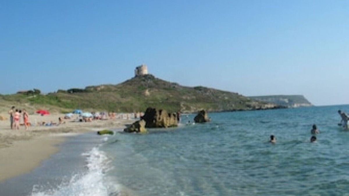 Cabras Apartment | BRIDI Lovingly furnished, comfy holiday home near wonderful beaches P3400