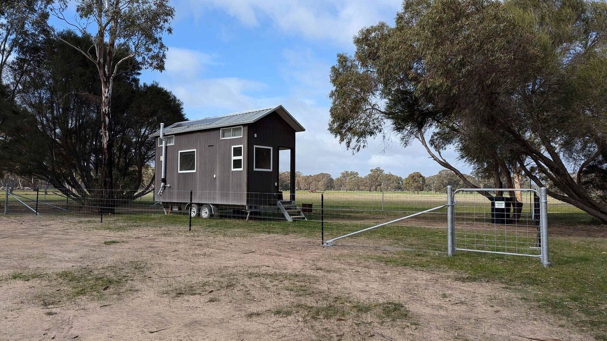 Dadswells Bridge House | Briggs' Bluff View at Grampians' Edge by Tiny Away
